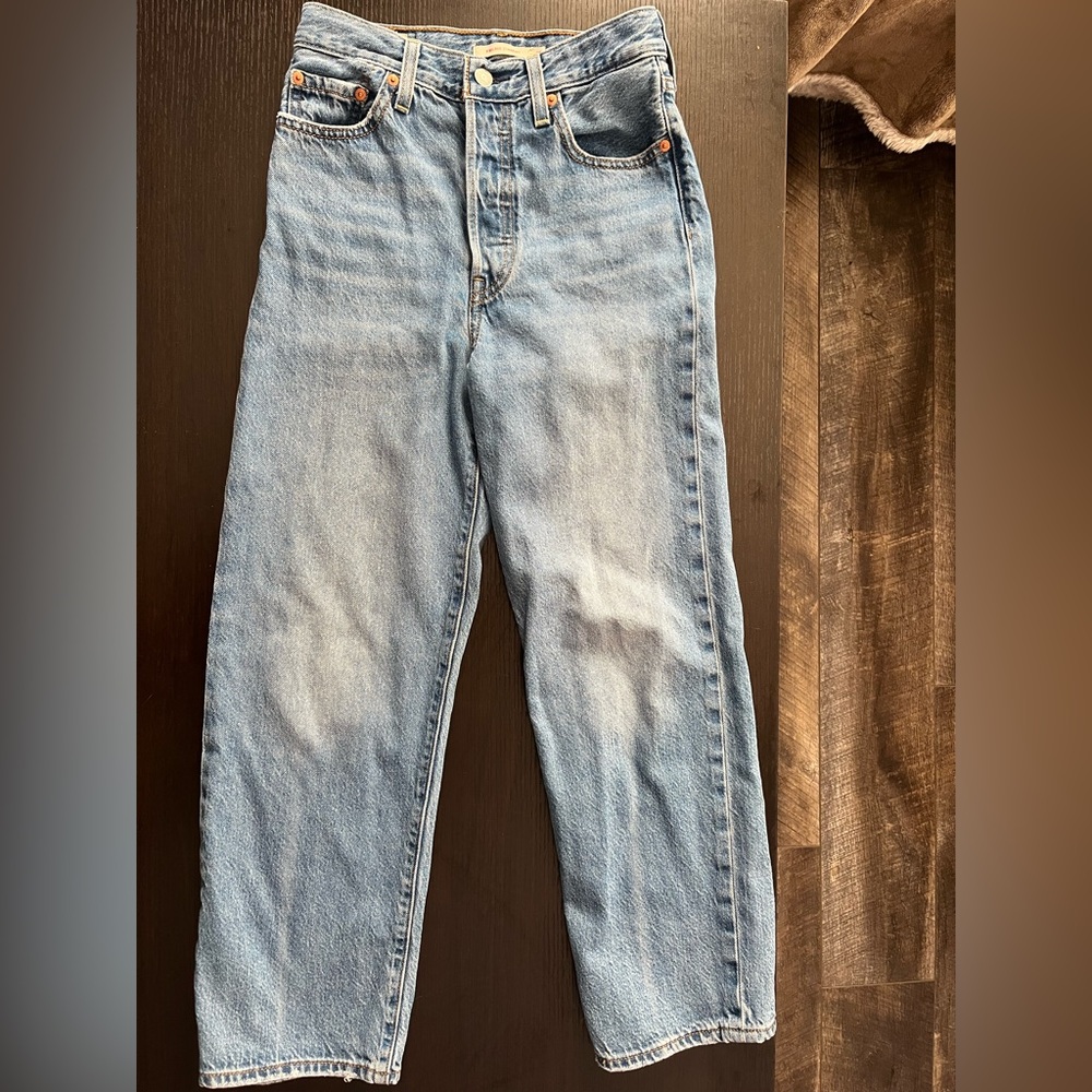 Levis Ribcage Straight